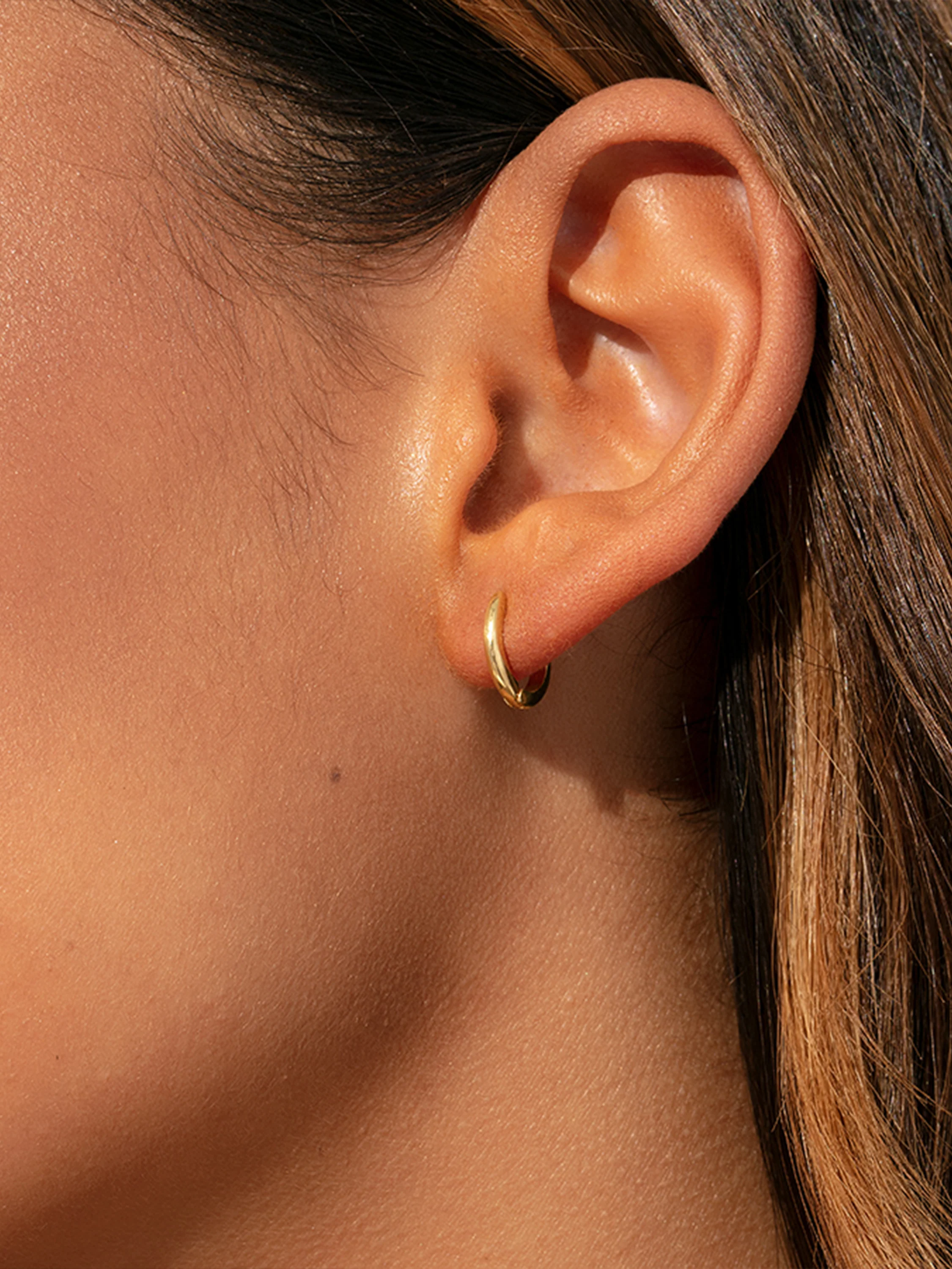 Vermeil Mini Everyday Huggie Earrings - Image 5
